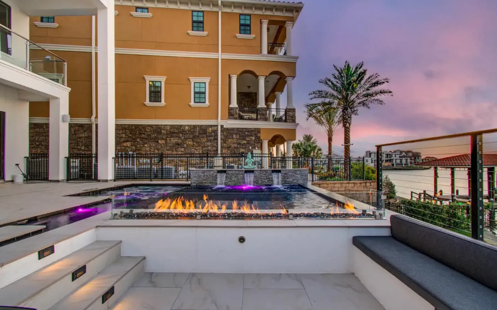 Supreme Pools & Spas Inc