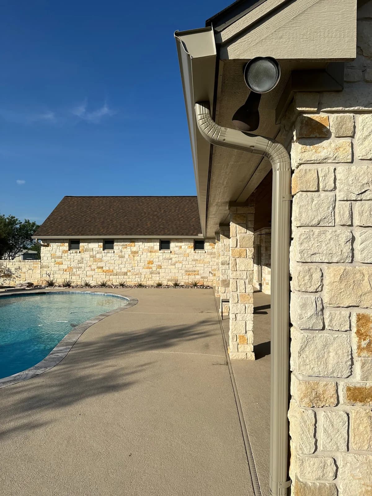Southern Star Roofing and Seamless Gutters