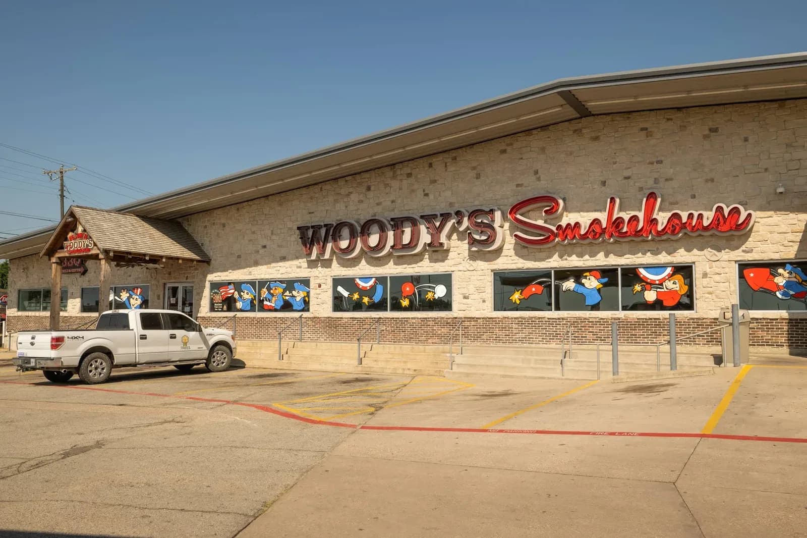 Woody's Smokehouse Southbound