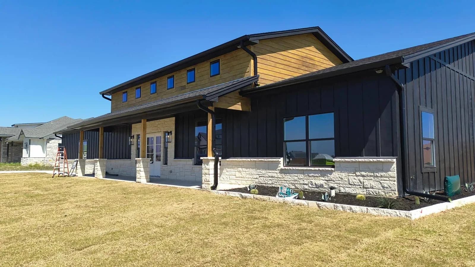 AQUAWORKS Rain Gutters
