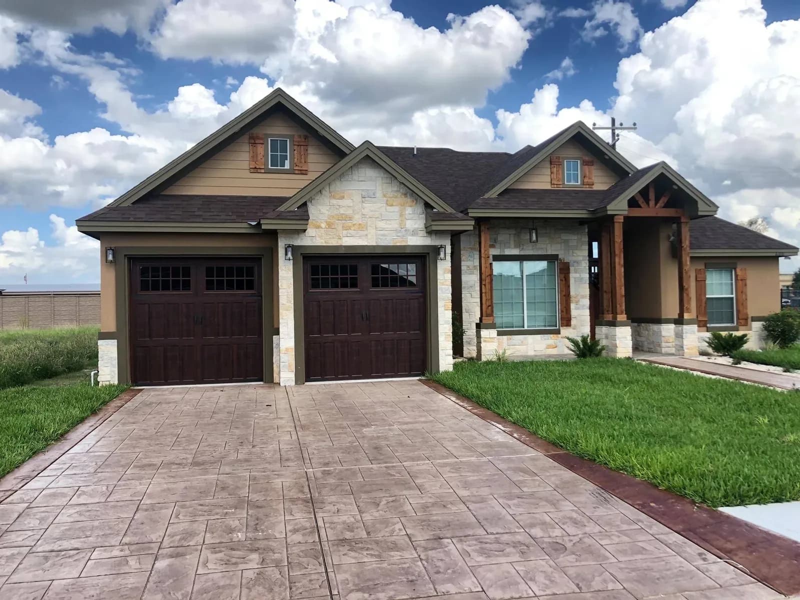 Jesse's Garage Door & Gate Service