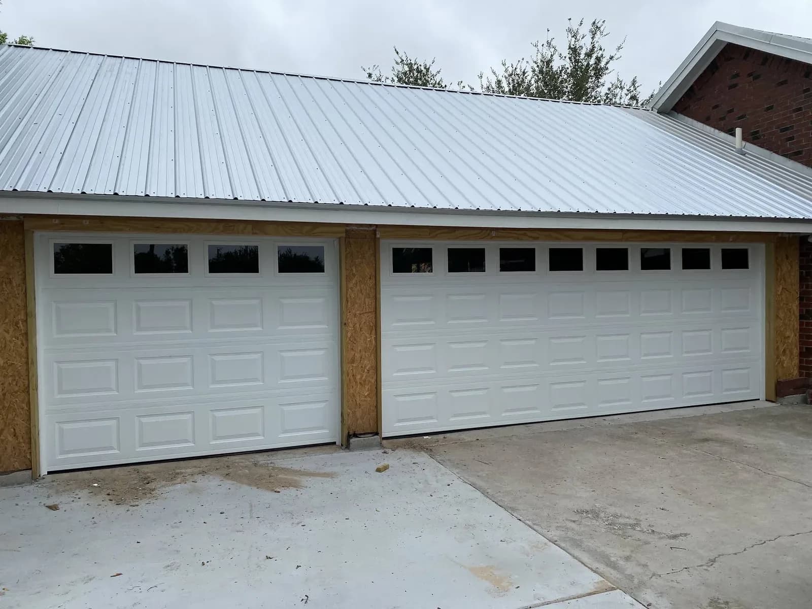 Jesse's Garage Door & Gate Service