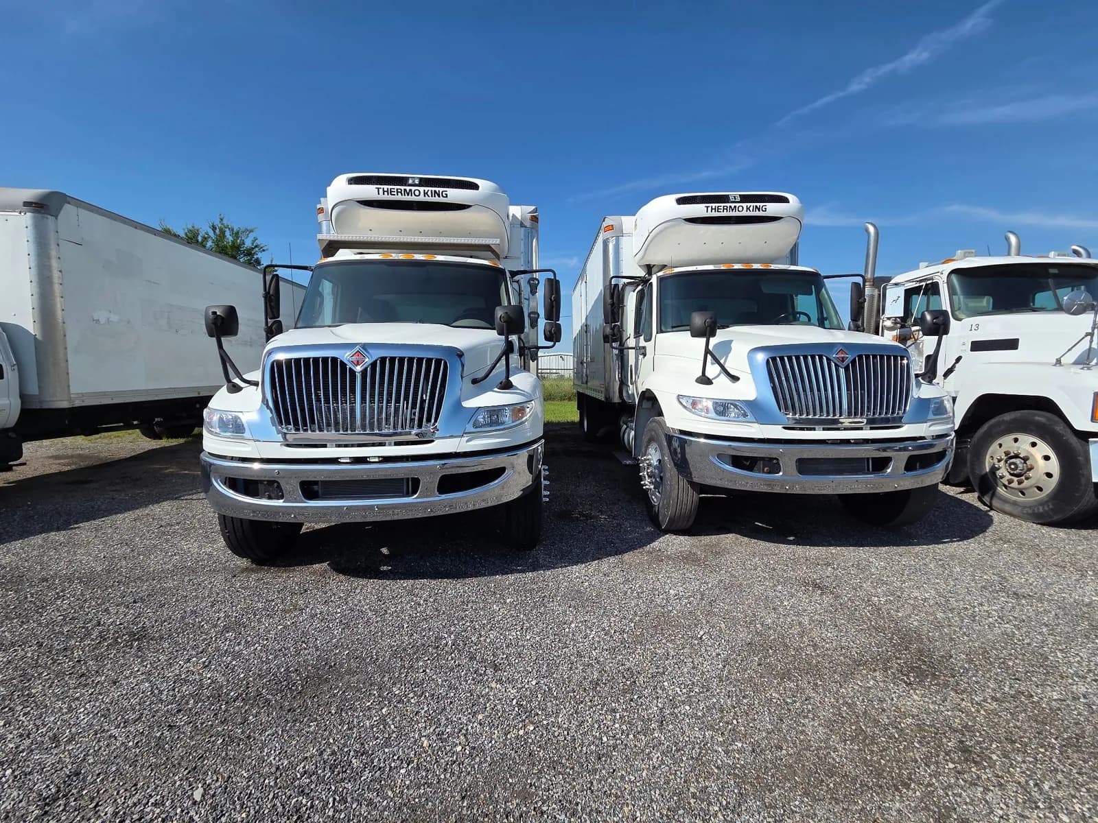 Roy's Trucks & Equipment